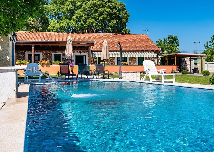 My Dalmatia - Authentic Stone House Momo With Private Infinity Pool Kakma