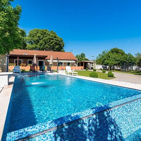 My Dalmatia - Authentic Stone House Momo With Private Infinity Pool *