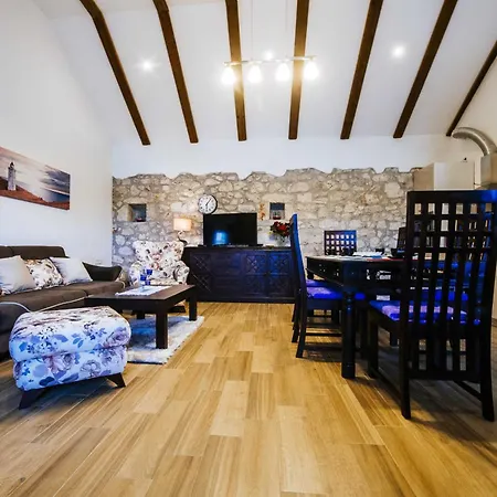 My Dalmatia - Authentic Stone House Momo With Private Infinity Pool *